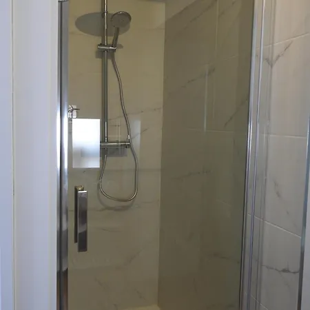 Hotel Sandra 3*