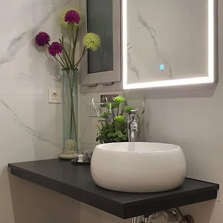 Sandra Hotel 3*