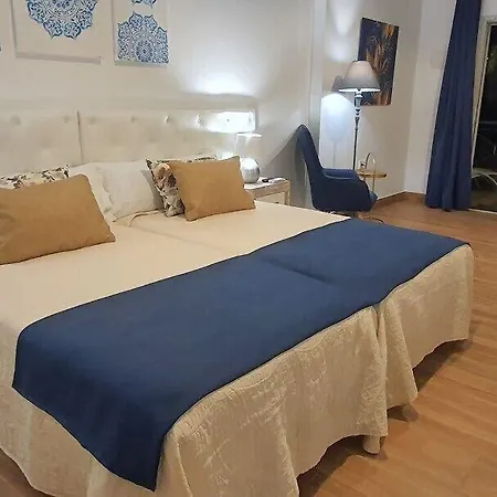 Hotel Sandra 3*