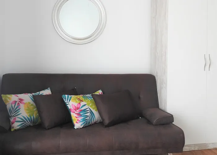 Sandra Hotel