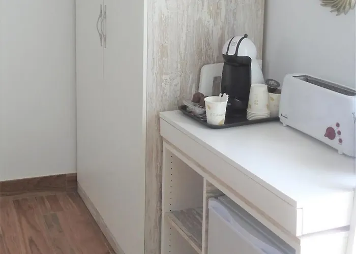 Hotel Sandra 3*