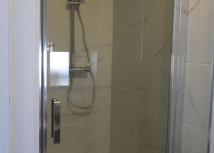 Hotel Sandra 3*