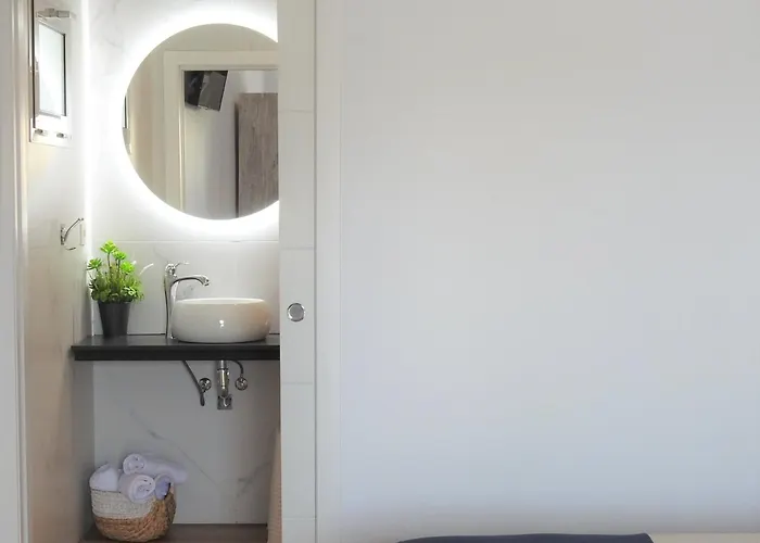 Hotel Sandra 3*