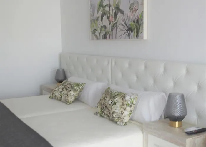 Hotel Sandra 3*